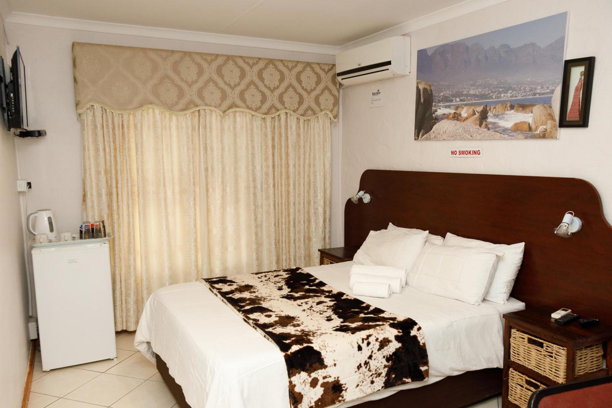 Rainbow Guest House And Tours Uitenhage المظهر الخارجي الصورة